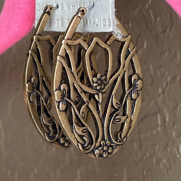 Lucky Brand Jewelry - Lucky Brand Floral Earrings